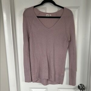 Gap V-Neck Sweater